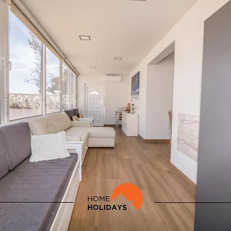 #035 T2 Oura Village By Holidays 公寓 *