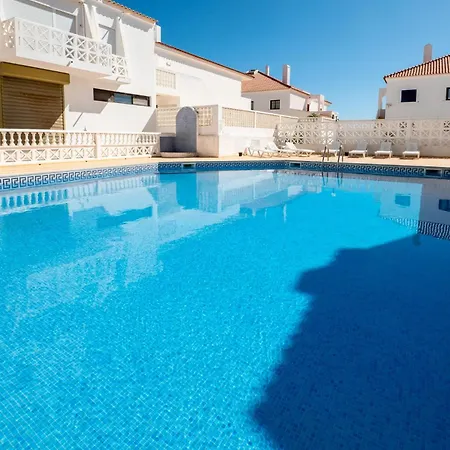 Appartement #035 2br Oura Village Pool & Prime Location