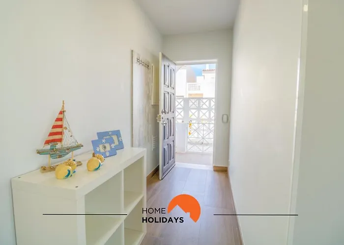 #035 T2 Oura Village By Holidays *